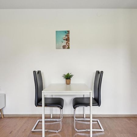 Pearlstay - Quiet Location Workplace Parking Washer Schaffhausen Bagian luar foto